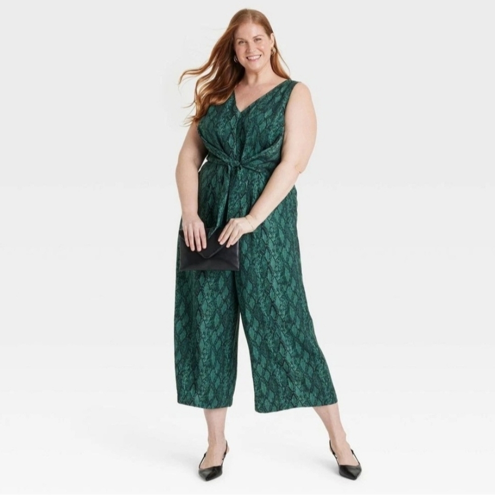 Sale!!📢 Ava & Viv Green Sleeveless Jumpsuit with Wide-Leg Cropped Pants